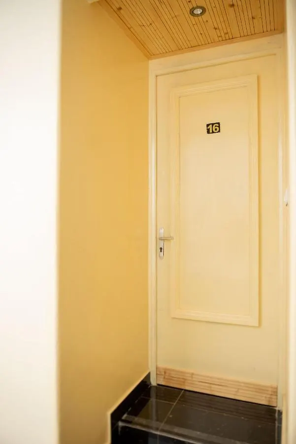 Studio Design/ Dakar Plateau Apartment