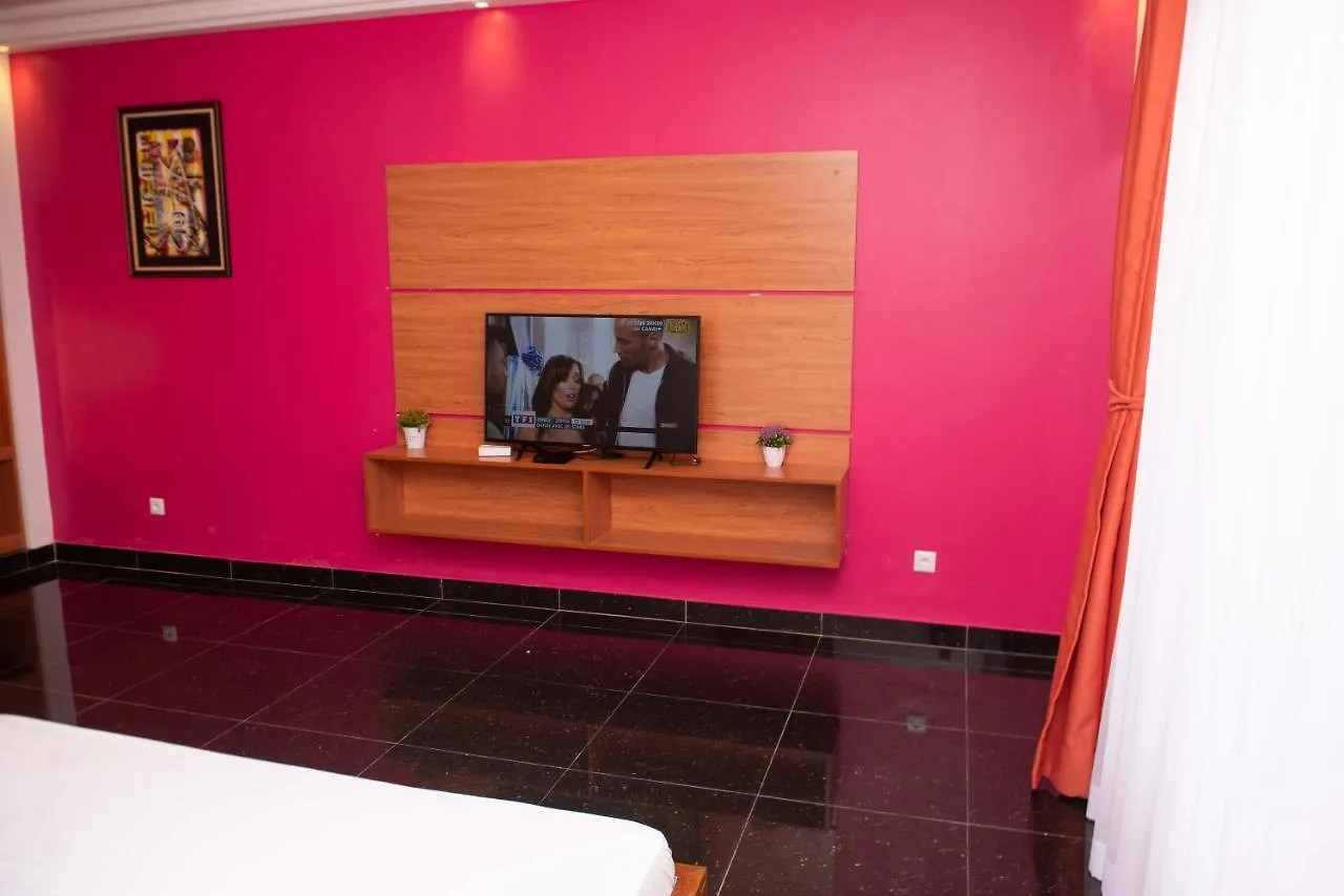 Studio Design/ Dakar Plateau Apartment Senegal